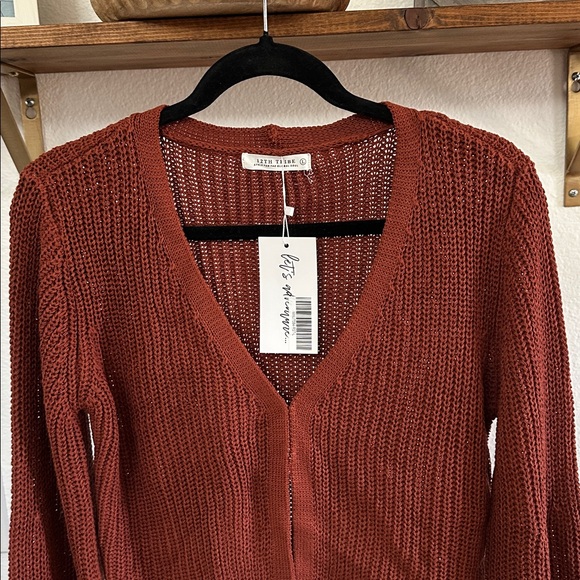 12th Tribe Rust Knit Bell Sleeves Cropped Sweater - Picture 2 of 9